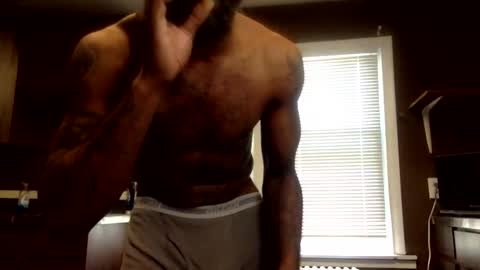 Snapshot of a_rizzy85 chatting on May 19, 2026, 3:51 pm a_rizzy85 online show from May 19, 2026, 3:51 pm