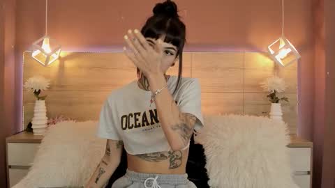 Luni  online show from November 29, 2025, 1:14 pm