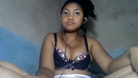 aariciah online show from November 25, 2025, 8:03 am