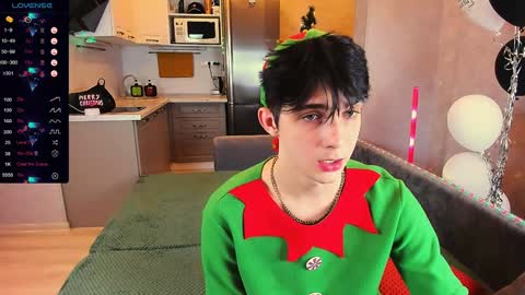 Aaron Bang online show from December 25, 2024, 11:20 pm