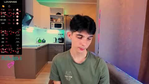 Aaron Bang online show from September 27, 2025, 7:41 pm