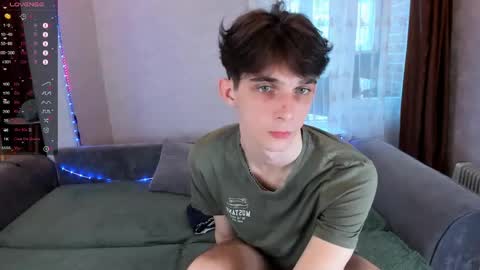 Snapshot of aaron_bang chatting on April 26, 2026, 1:09 pm Aaron Bang online show from April 26, 2026, 1:09 pm