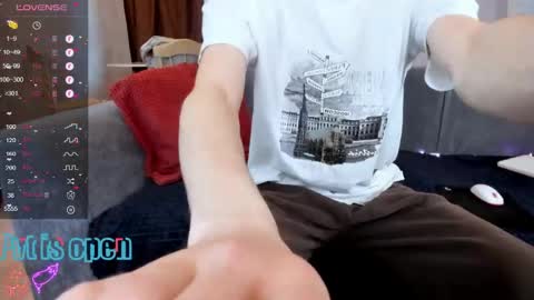 Snapshot of aaron_bang chatting on May 13, 2026, 3:53 pm Aaron Bang online show from May 13, 2026, 3:53 pm