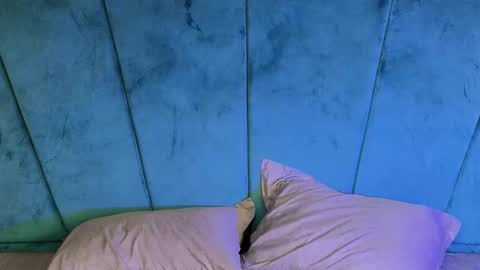 Snapshot of aaron_eze chatting on September 14, 2025, 8:19 pm Aaron Ezequiel online show from September 14, 2025, 8:19 pm