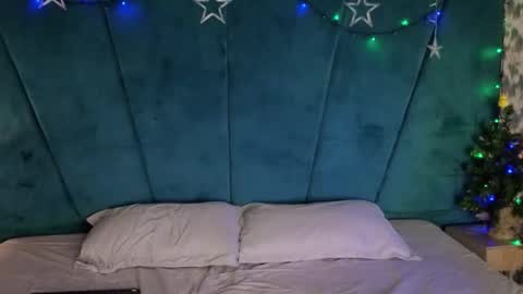 Snapshot of aaron_eze chatting on December 18, 2025, 10:38 pm Aaron Ezequiel online show from December 18, 2025, 10:38 pm