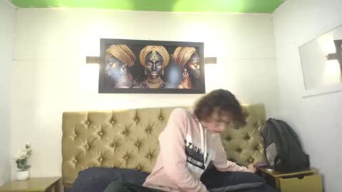 Aaron fordd online show from September 23, 2025, 12:19 pm