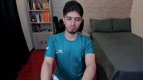 Aaron online show from December 14, 2024, 5:36 pm