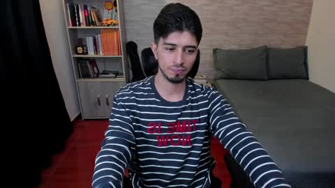 Aaron online show from December 15, 2024, 10:26 pm