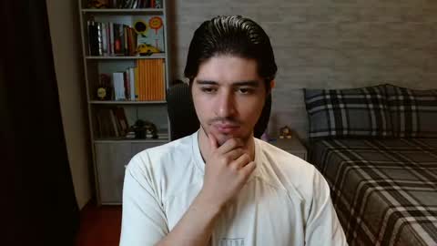 Aaron online show from April 16, 2026, 8:09 pm