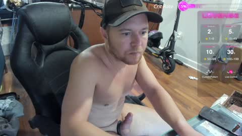 Snapshot of aaron_skye chatting on December 29, 2024, 12:20 am Aaron Skye online show from December 29, 2024, 12:20 am