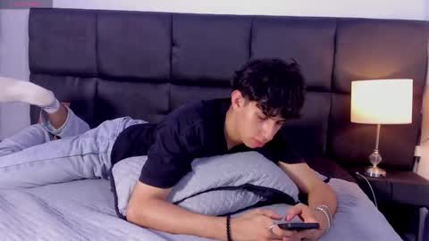 Aron online show from September 23, 2025, 6:22 pm