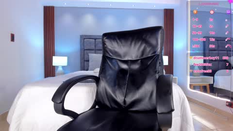 Aaron online show from December 13, 2024, 3:38 am