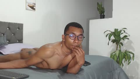 Heyy my name is Aaron online show from March 6, 2026, 12:07 am