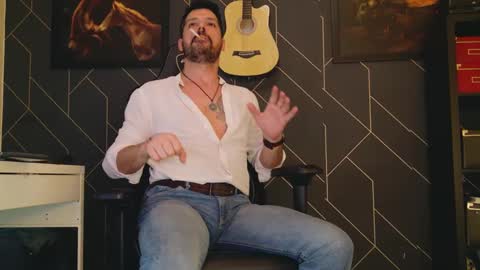 Aaron online show from February 7, 2025, 10:09 pm