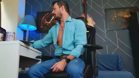 Aaron online show from September 18, 2025, 7:10 am