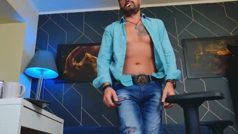 Aaron online show from September 18, 2025, 7:16 pm