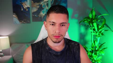 AARON  online show from January 5, 2025, 3:43 am