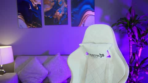 AARON  online show from January 5, 2025, 11:44 pm