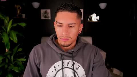 AARON  online show from September 19, 2025, 12:06 pm