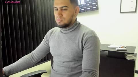 ig aaron hunter123 online show from March 11, 2026, 1:28 pm