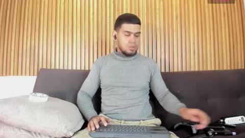 ig aaron hunter123 online show from March 17, 2026, 3:22 am