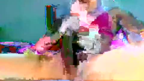 Aaron online show from October 5, 2025, 3:54 pm