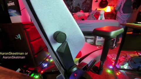 Aaron Skeetman online show from December 7, 2024, 9:28 am