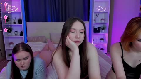 Fiona and Harry online show from December 23, 2024, 11:39 pm