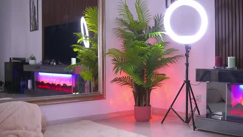 Snapshot of abbela_white chatting on May 8, 2026, 6:41 am Alexa online show from May 8, 2026, 6:41 am