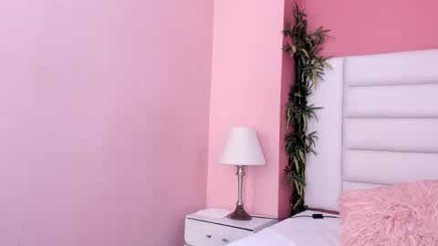 abbey_walker online show from February 20, 2025, 9:44 am