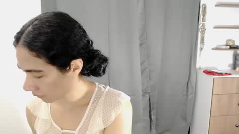 Abbi mooncb online show from October 7, 2025, 12:57 pm