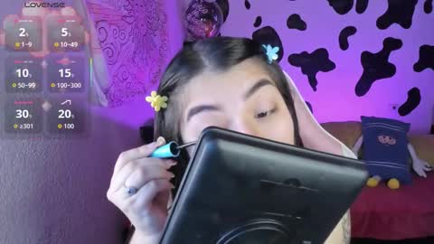 April online show from November 15, 2025, 10:59 pm