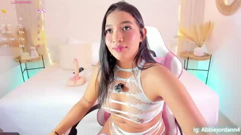Snapshot of abbiejordann chatting on July 9, 2026, 1:53 am Abbie online show from July 9, 2026, 1:53 am