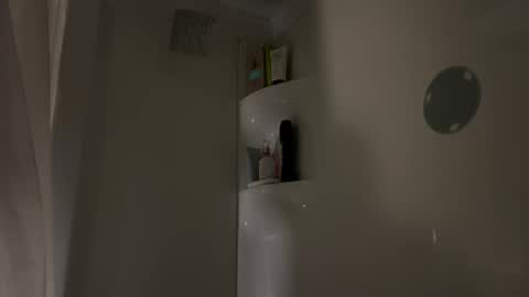 Abbie online show from April 21, 2026, 1:42 am