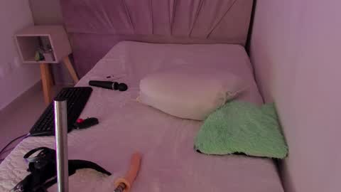 Abby online show from October 10, 2025, 2:27 pm