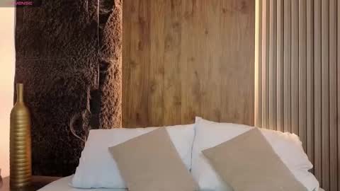 Abbygail online show from November 29, 2025, 12:30 pm