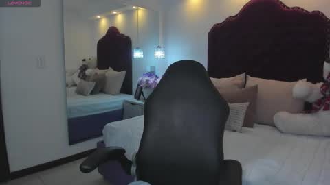 Abby Roux online show from October 24, 2025, 3:36 am