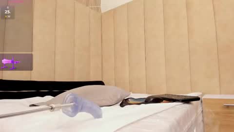 abby_swett1 online show from November 7, 2025, 3:12 pm