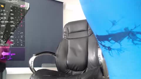 Vannesa online show from March 4, 2025, 4:30 pm