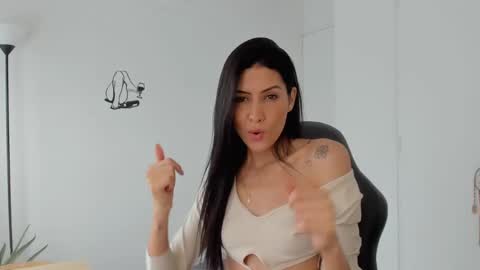 Laura  online show from February 19, 2025, 12:55 pm