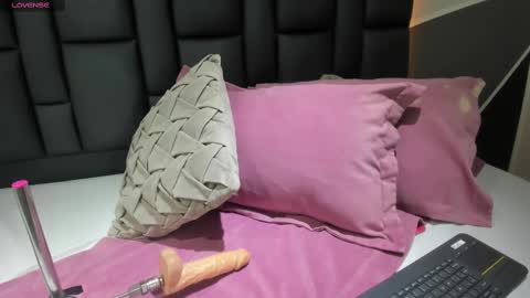 abbyadams23 online show from February 16, 2025, 2:31 am