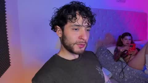 START TRANSMISSION ---- AM COLOMBIA TIME online show from October 4, 2025, 7:01 pm