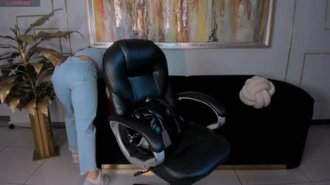 Abby Dalton  online show from April 18, 2026, 11:58 am