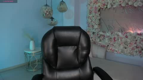 Abby Dalton  online show from April 19, 2026, 11:53 am