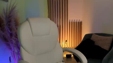 ABBY online show from November 24, 2025, 10:53 pm