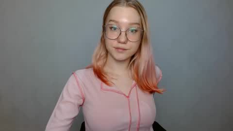 Abby Lovense is active online show from December 22, 2024, 1:00 pm