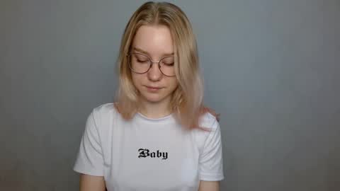 Abby Lovense is active online show from January 13, 2025, 10:14 am