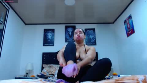 Snapshot of abbyshinne chatting on February 2, 2026, 3:44 pm abbyshinne online show from February 2, 2026, 3:44 pm