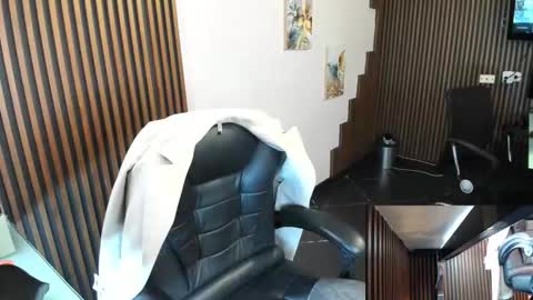 Abby Stones online show from October 14, 2025, 10:27 am