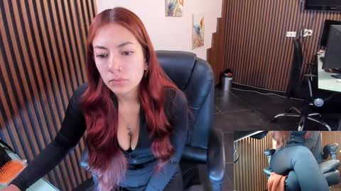 Abby Stones online show from October 24, 2025, 10:33 am